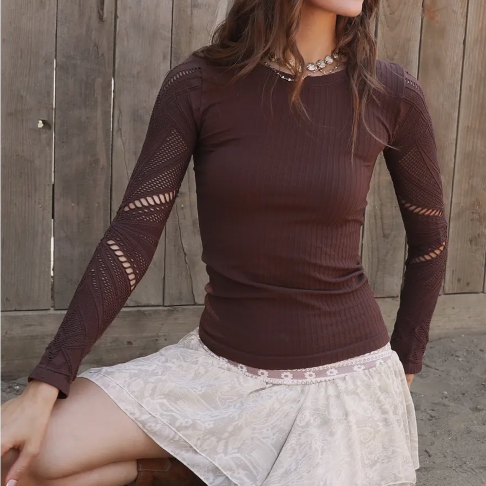 Nikibiki long sleeve one size brown top